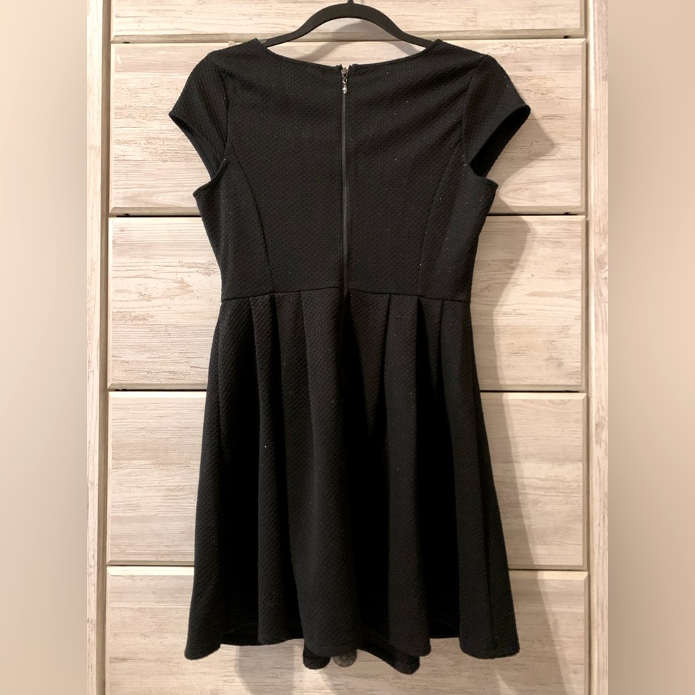 Forever 21 Black Dress with Flecks of Sparkles - Picture 2 of 3